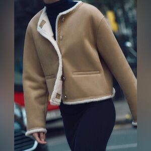 Zara gold
Button jacket